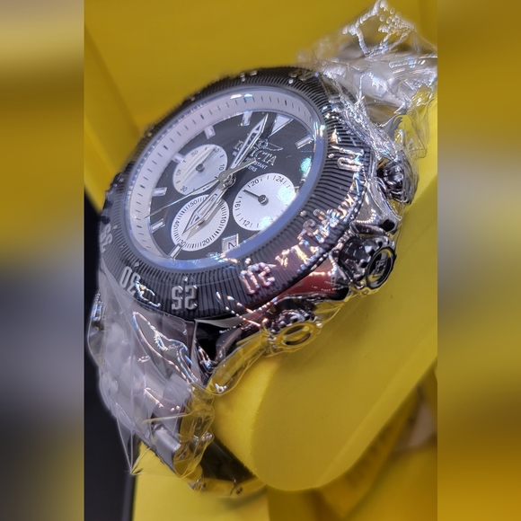 Invicta Speedway Mens Watch (22396) 48mm Case, Stainless Steel, Bracelet Include - Picture 5 of 9